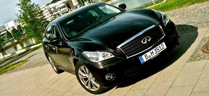 Infiniti M35h Frontansicht